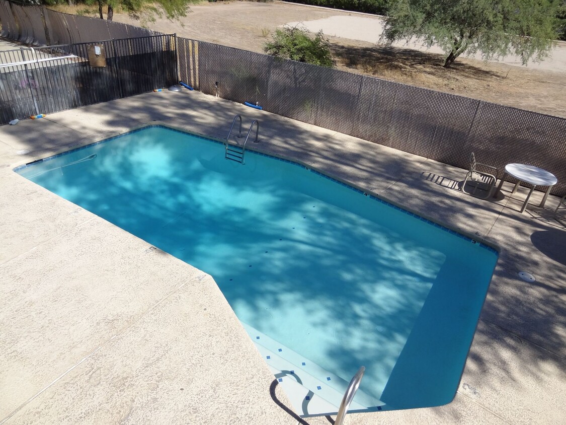Primary Photo - 2 bedroom 1 bath apartment home!