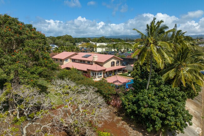 Homes in Mililani are surrounded by nature.