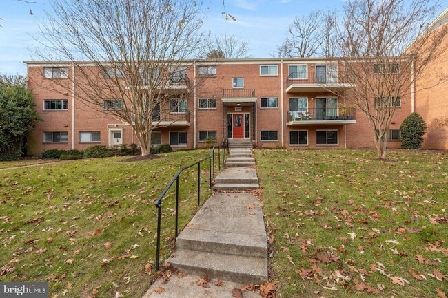 Photo - 10620 Weymouth St Apartment