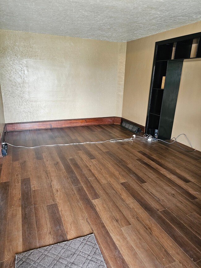 Building Photo - 227 Courtland St