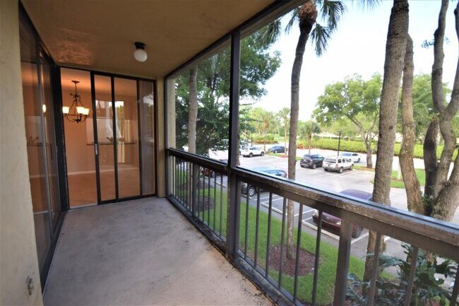 Building Photo - 2025 Lavers Cir