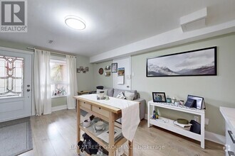 Building Photo - 40 Henricks Rd