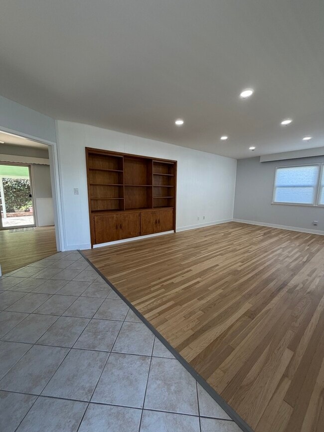 Foto del edificio - Beautiful single-family home in lovely Southeast Anaheim