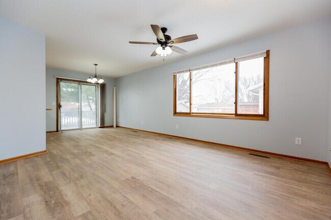 Foto del edificio - 4605 13th Ave NW