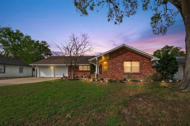 Foto del edificio - 5646 Hazen St