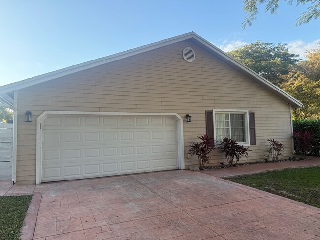 Photo - 14912 SW 143rd Ct House