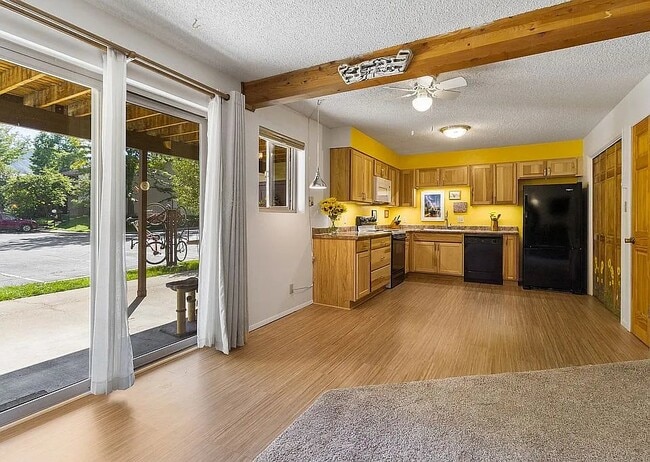 1212 Avenida Del Sol