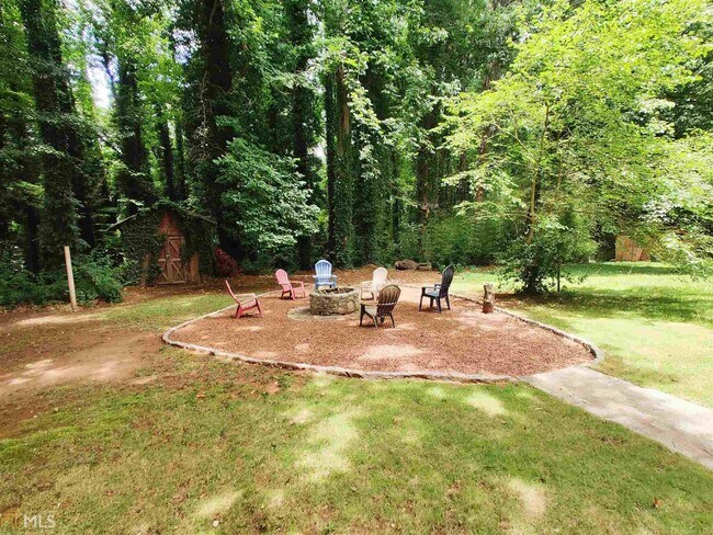 Foto del edificio - 522 Milligan Dr