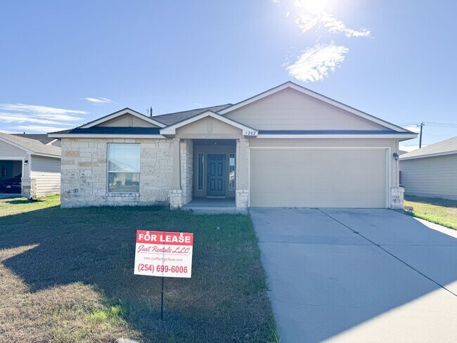 Foto del edificio - Charming well-maintained 4-bedroom, 2-bath home tucked in a quiet cul-de-sac just minutes from Fo...