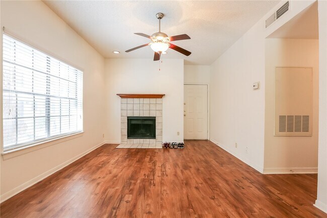 Foto del edificio - Apartment for Rent