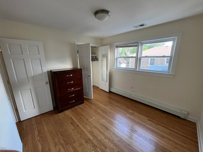 Building Photo - 312 Custer Ave