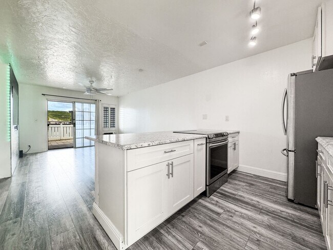 Building Photo - Pet Friendly Makakilo Condo with A/C