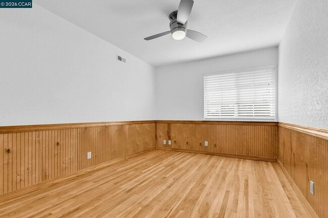 Building Photo - 648 Brookfield Dr