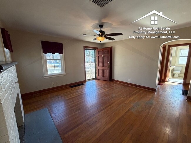 Foto del edificio - 707 Hollyhock Dr