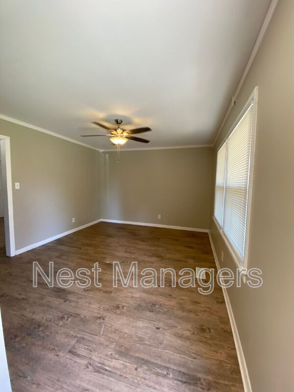 Building Photo - 3808 Hartwell Rd