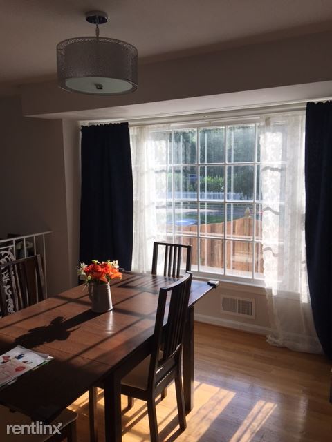 Building Photo - 2 br, 2.5 bath Townhome - 1 W Caton Avenue