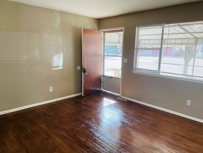 Foto del edificio - 3024 S St Paul St