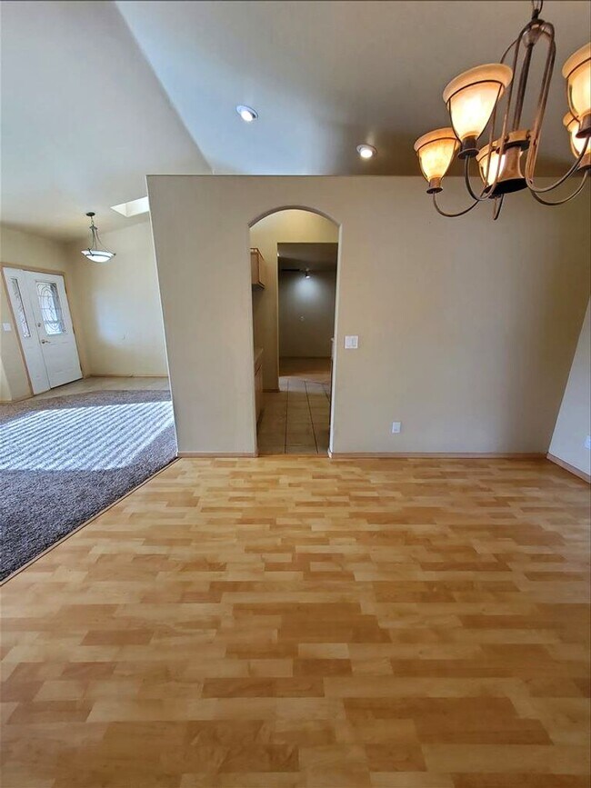 Foto del edificio - 2756 Willowbrook Avenue