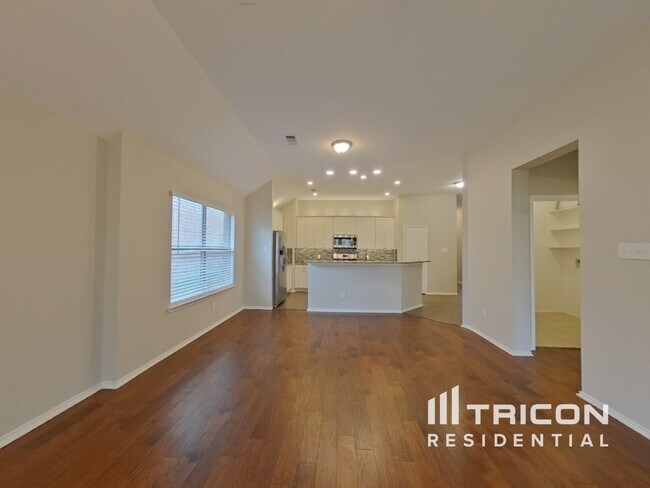 Building Photo - 10448 Bradshaw Dr