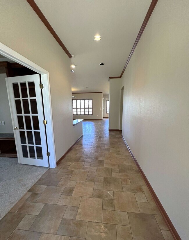 Building Photo - 106 Morning Glory Cir