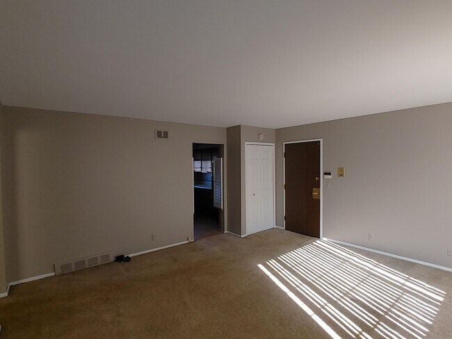 Foto del edificio - 25312 Shiawassee Cir