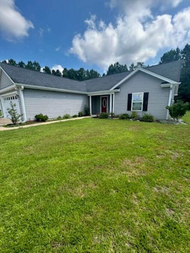 Primary Photo - 440 Oakham Dr