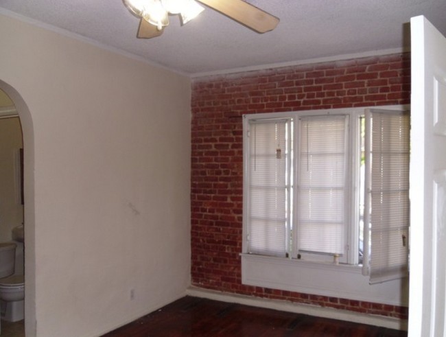 Living Room - The Wilshire Apartments