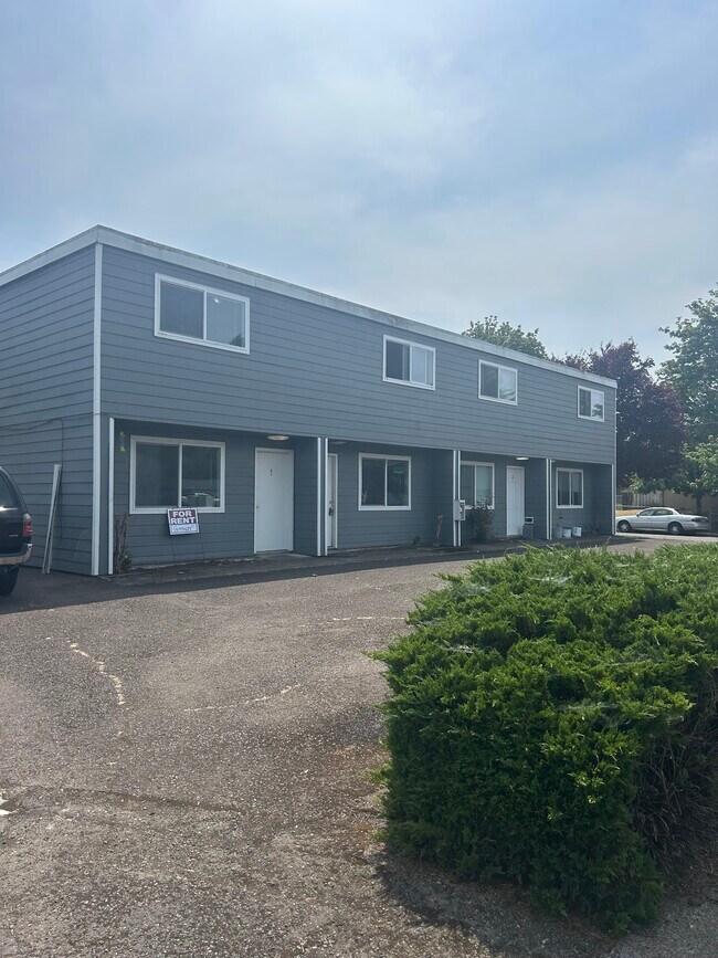 Foto del edificio - 380 SW Tunison Ave