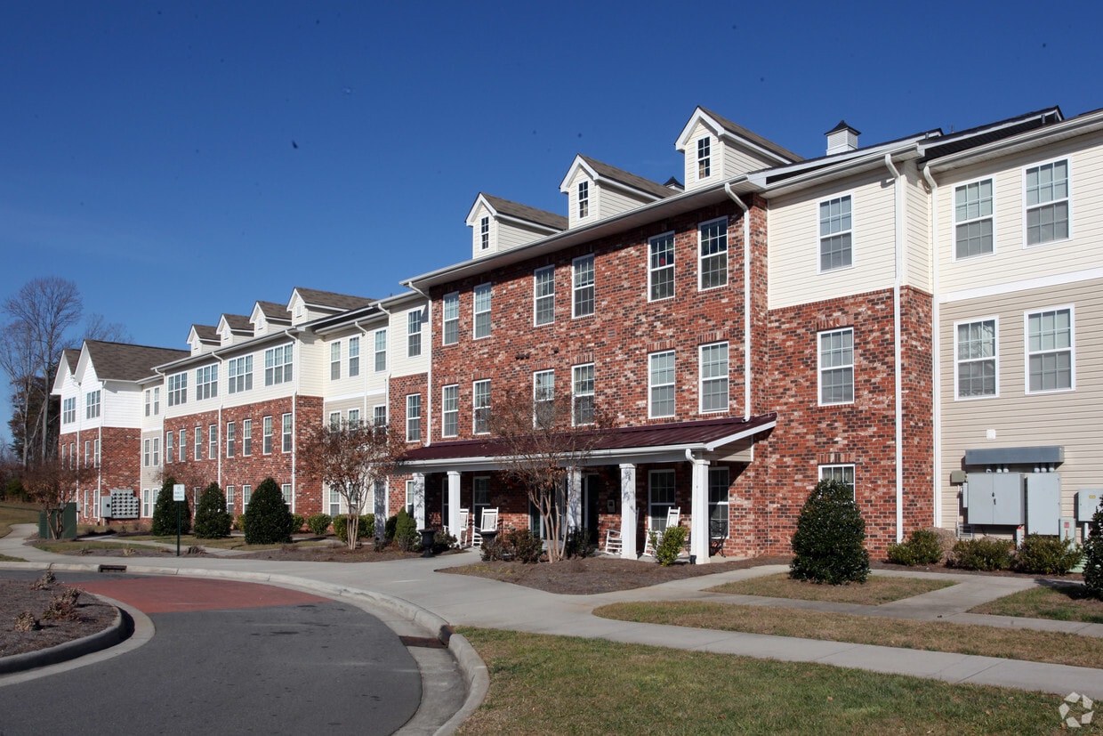 Primary Photo - Harris Pointe (55+ Community)