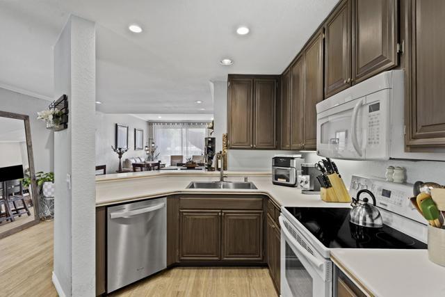 Foto del edificio - 13803 Pinkard Way