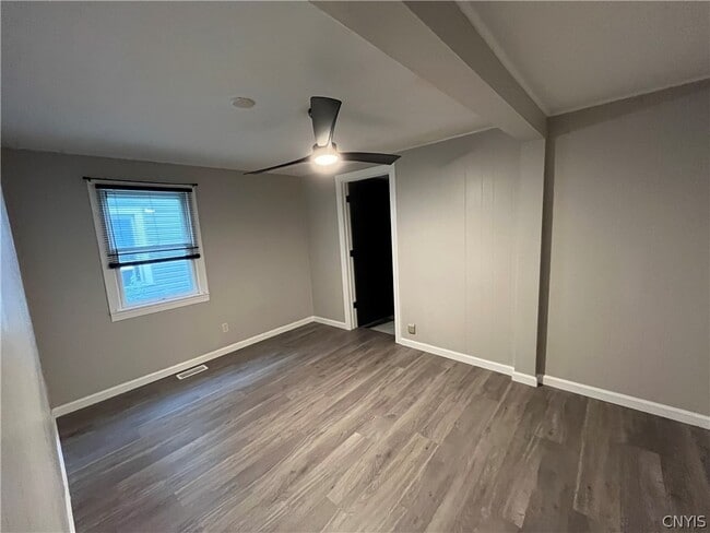 Foto del edificio - 113 Brookline Rd