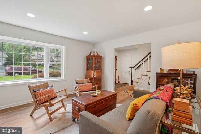 Foto del edificio - 8209 Langbrook Rd
