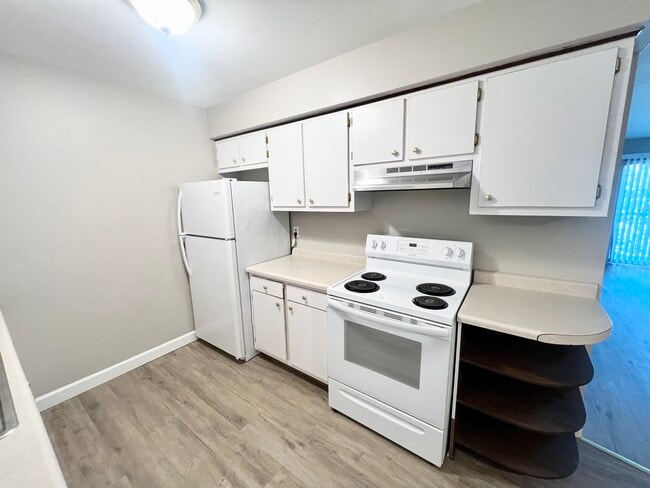 Building Photo - Bayside Apartments