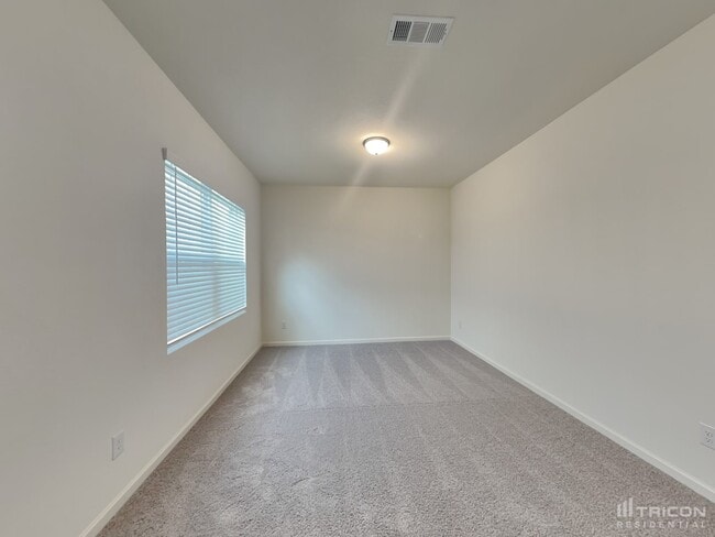 Foto del edificio - 2529 Sanders Crk Rd