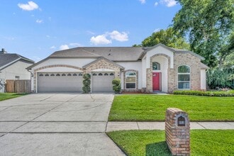 Building Photo - 653 Yorkshire Dr