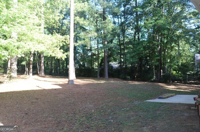 Building Photo - 102 Sauterne Way