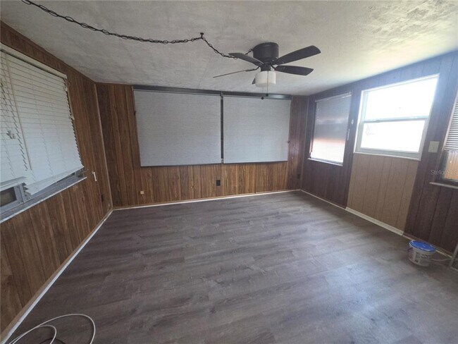 Foto del edificio - 1505 Roundtree Rd