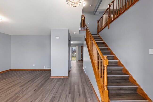 Foto del edificio - 905 Thorn Creek Dr