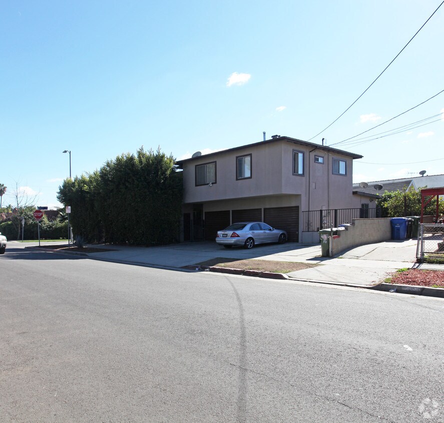 Foto principal - 1185 N Hoover St
