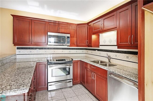 Foto del edificio - 22208 Boca Rancho Dr