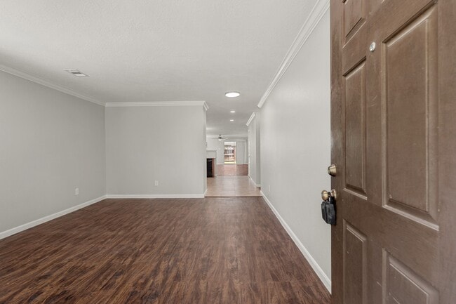 Foto del edificio - 15403 Harris Canyon Ln