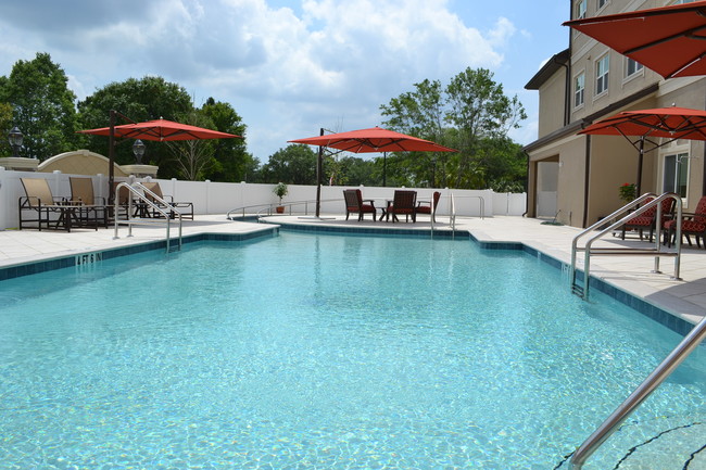 Building Photo - Discovery Village @ Tampa Palms Senior Living