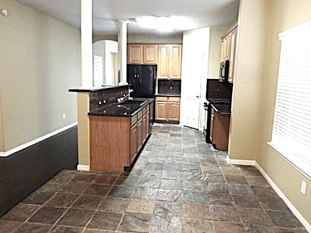 Building Photo - 4010 Mt Everest Way