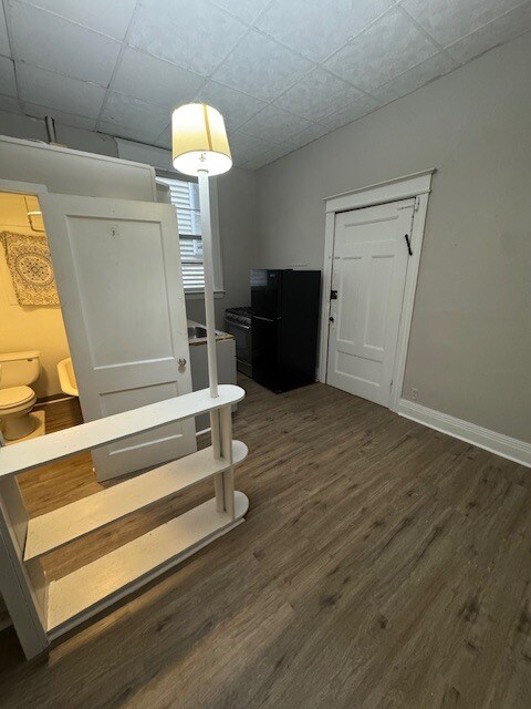 Foto del edificio - 1099 S Clinton Ave