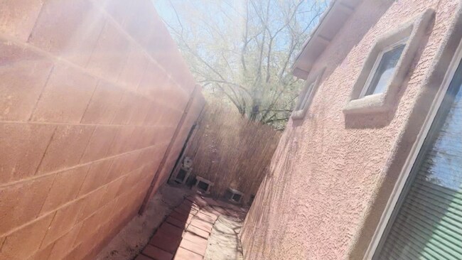 Foto del edificio - 11749 Lily Rubin Ave