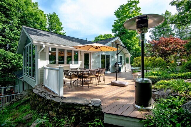 Foto del edificio - 172 Ponus Ave