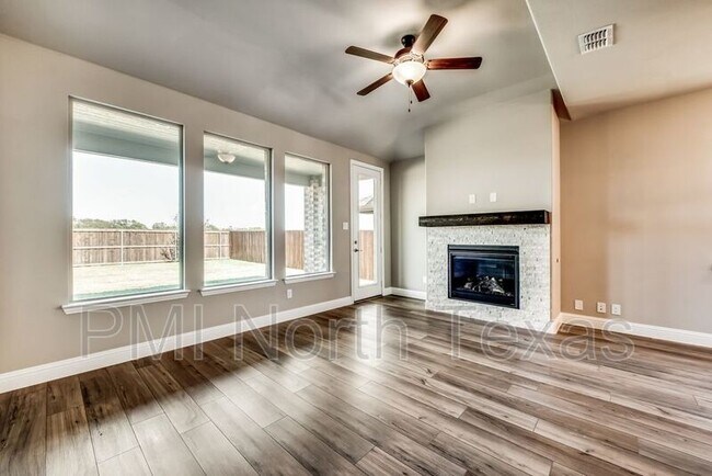 Foto del edificio - 2116 Covey Ct