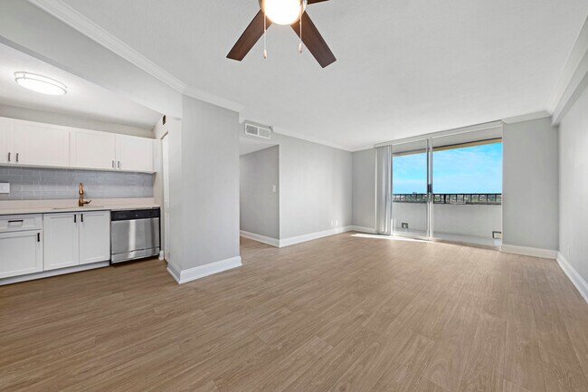 Foto del edificio - 520 NE 20th St