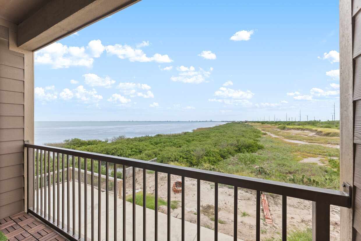 Foto principal - 48157 E Ocean Blvd