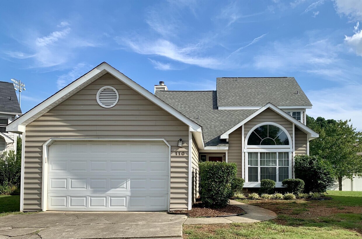 Primary Photo - 110 Brookstone Ln